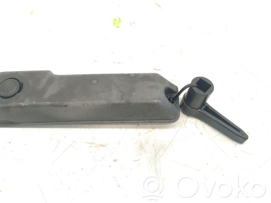 Manecilla externa puerta trasera   8259280060,8259280060,8259280060