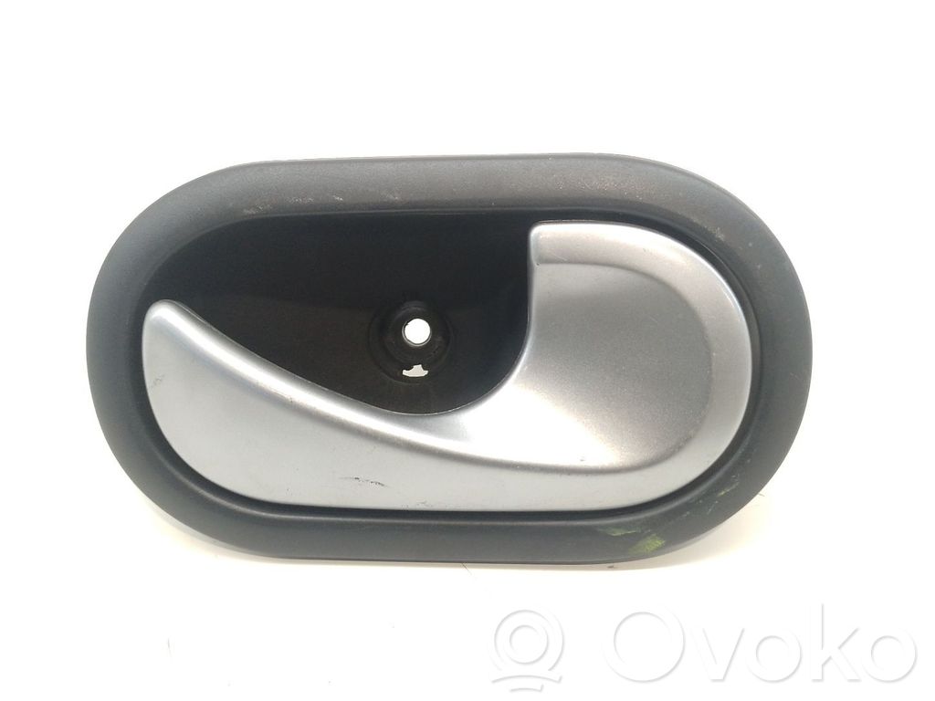 Renault Clio III Manecilla interna puerta delantera 