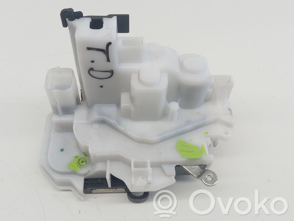 Opel Combo E Cerradura de puerta trasera 