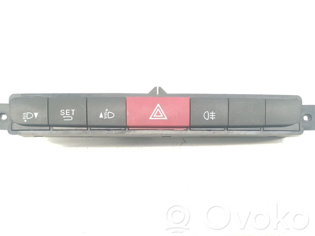 Opel Combo E Hazard light switch 