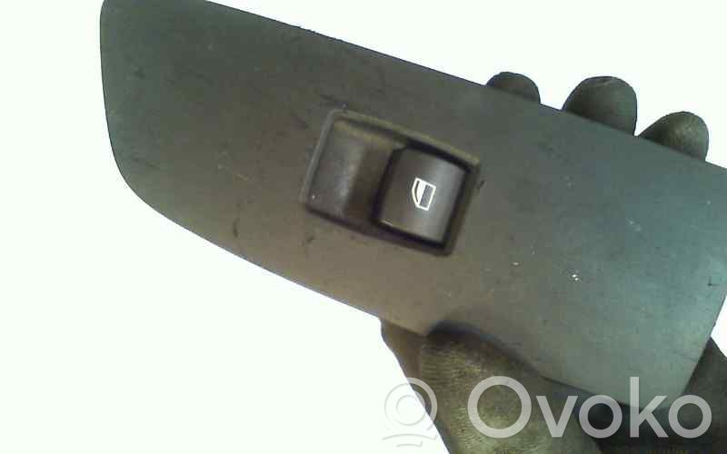 BMW 1 E81 E87 Electric window control switch 