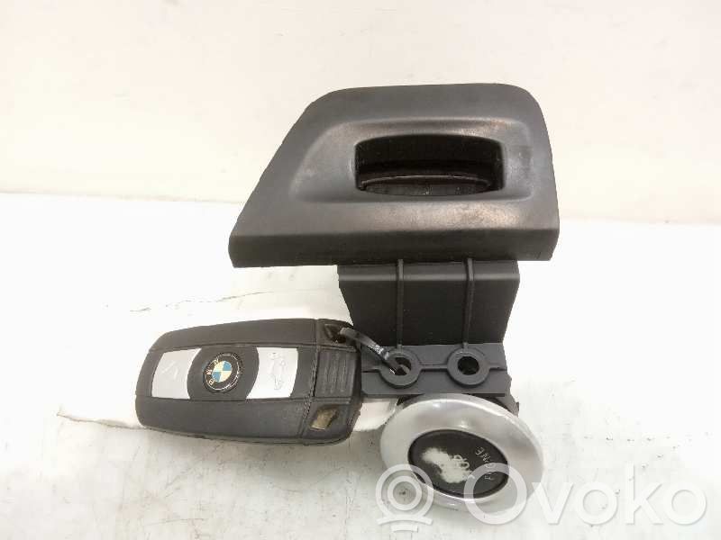 BMW 1 E81 E87 Užvedimo spynelė 
