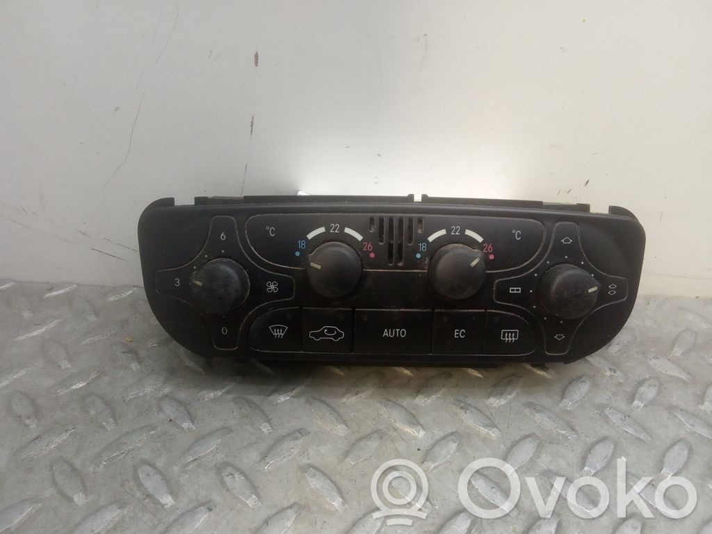 Mercedes-Benz C W203 Unitate control climatizare 
