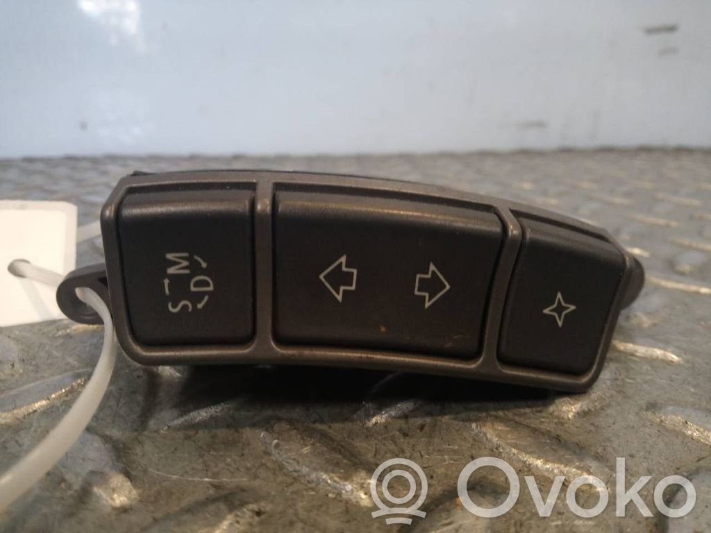 BMW 7 E65 E66 Boutons / interrupteurs volant 