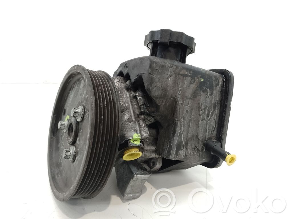 Mercedes-Benz E W210 Ohjaustehostimen pumppu 