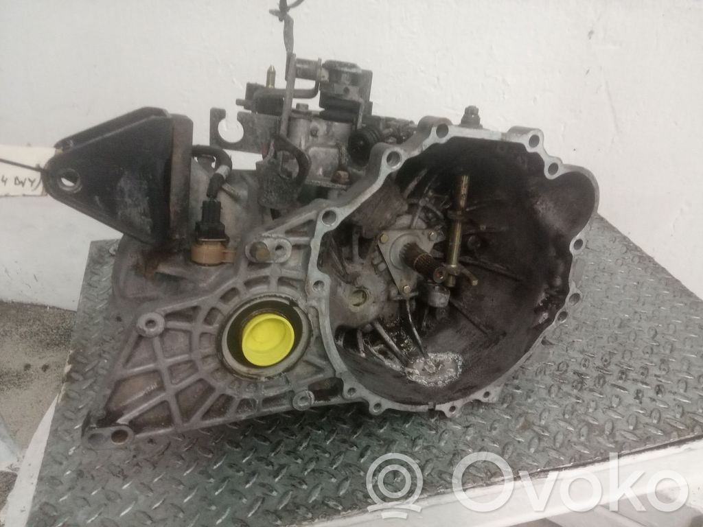 Manualna 5-biegowa skrzynia biegów   Y10803690