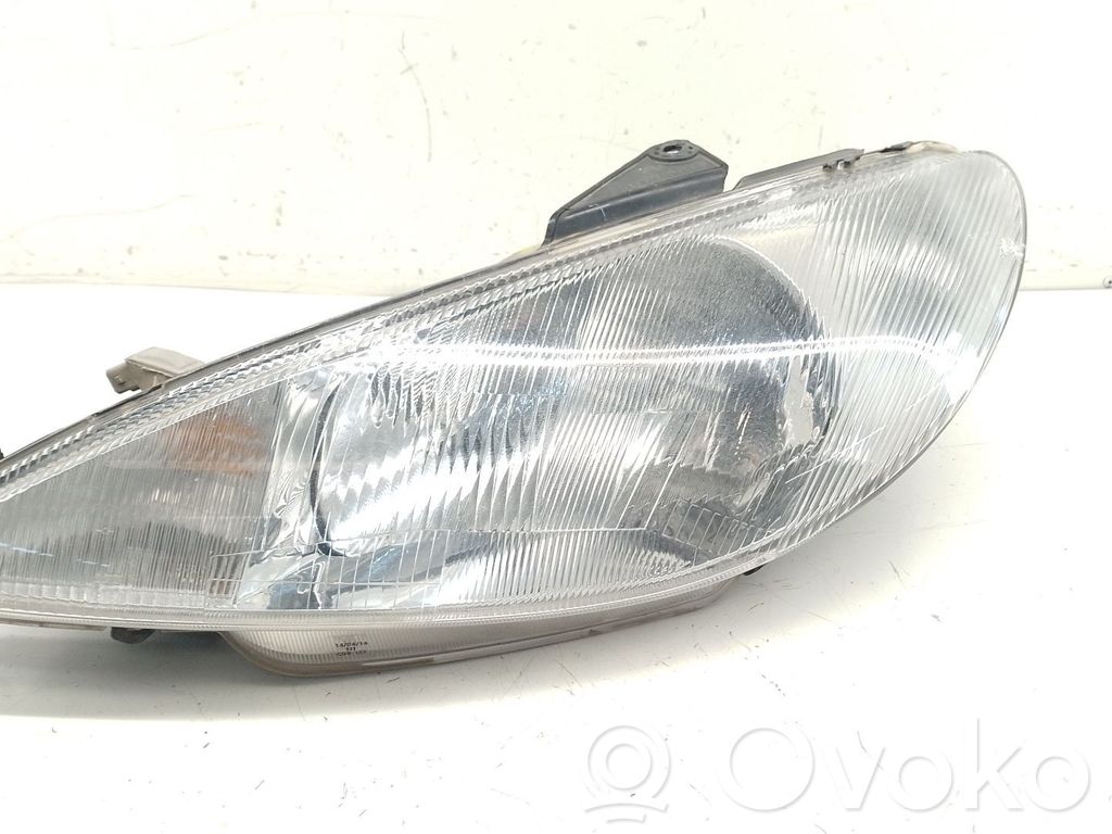 Peugeot 206 Lampa przednia 