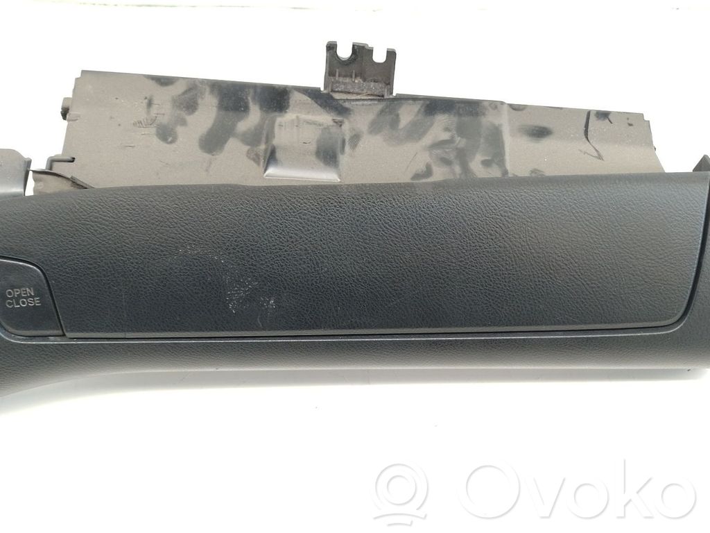 Toyota RAV 4 (XA30) Guantera 