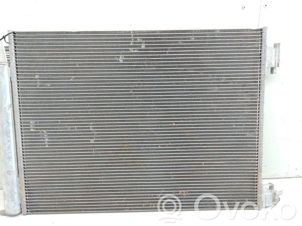 Renault Clio IV Radiateur condenseur de climatisation 