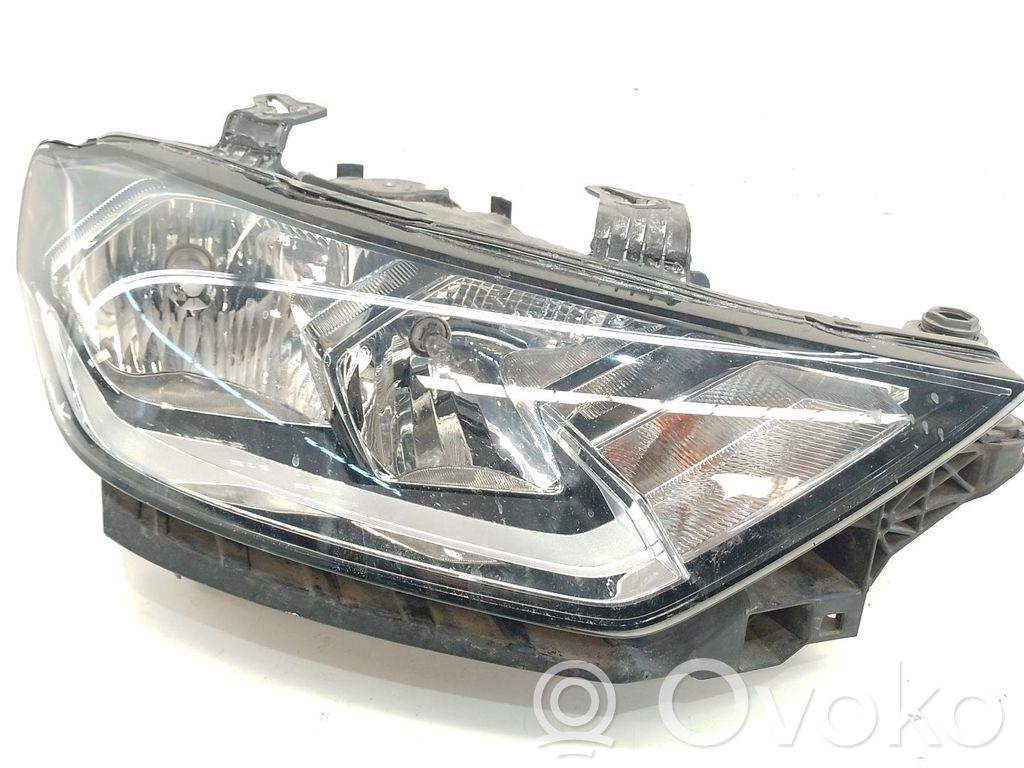 Audi A1 Headlight/headlamp 