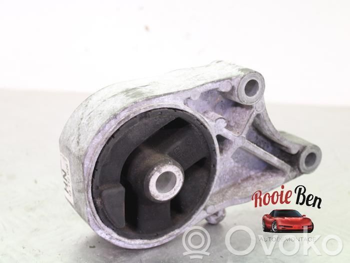 Engine mount bracket   13112026
