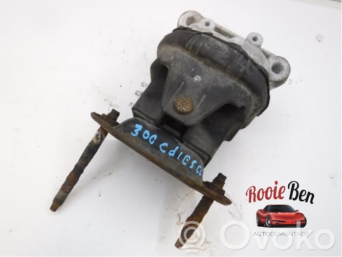 Chrysler 300 - 300C Engine mount bracket 