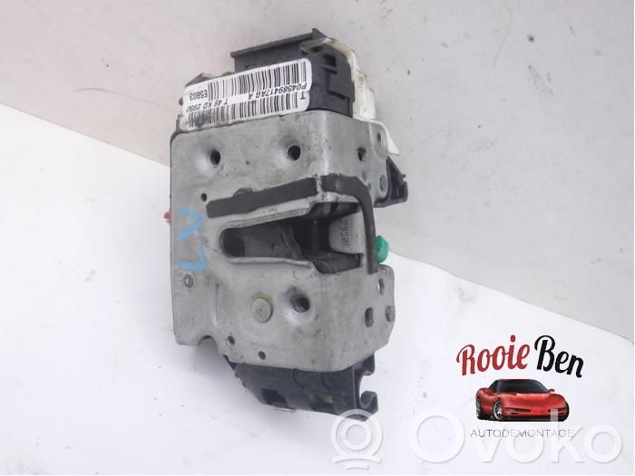 Jeep Patriot Priekšpusē slēdzene 