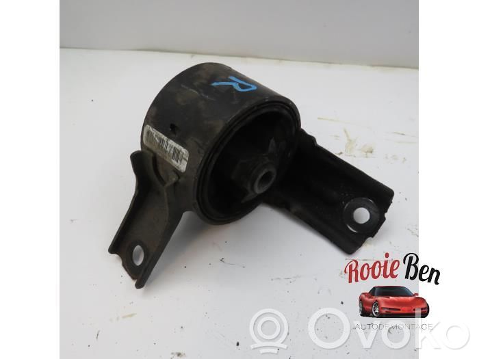 Dodge Caliber Engine mount bracket 