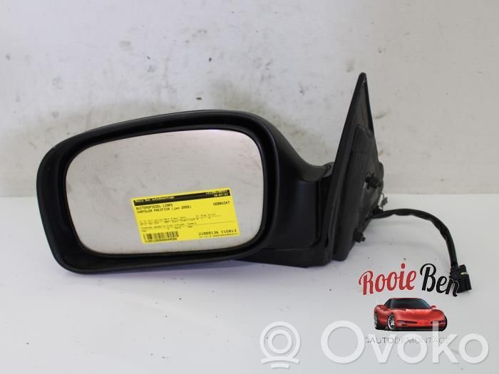 Front door electric wing mirror