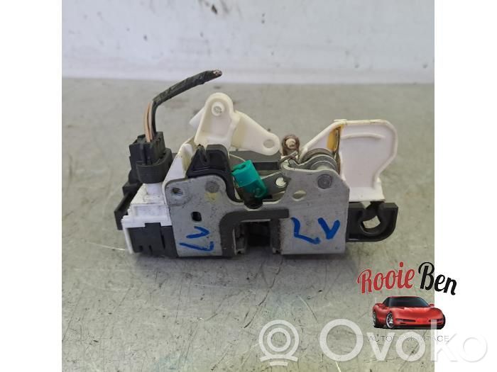 Dodge Caliber Front door lock 