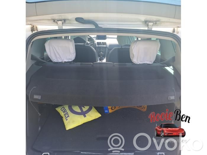 Parcel shelf