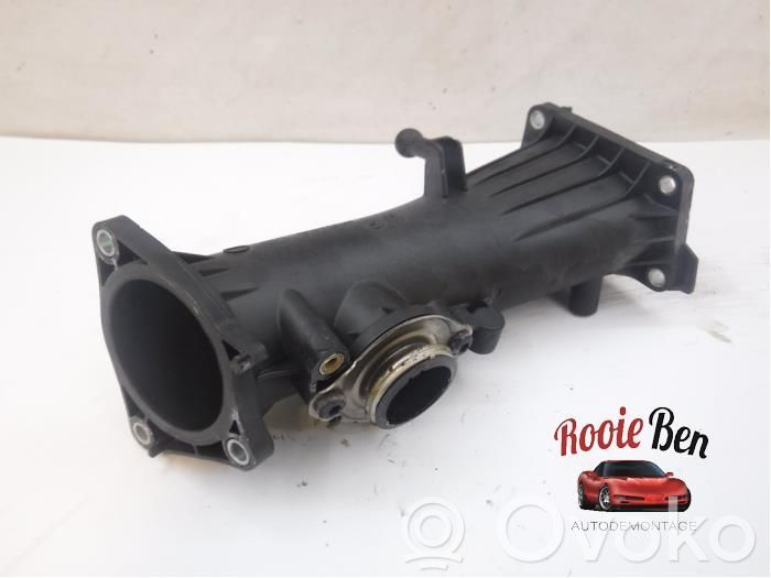 Air intake hose/pipe   059145762AB