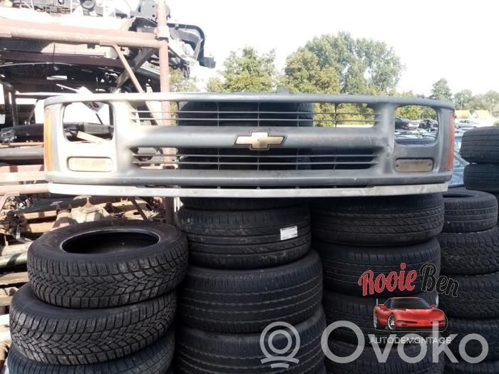 Front bumper upper radiator grill