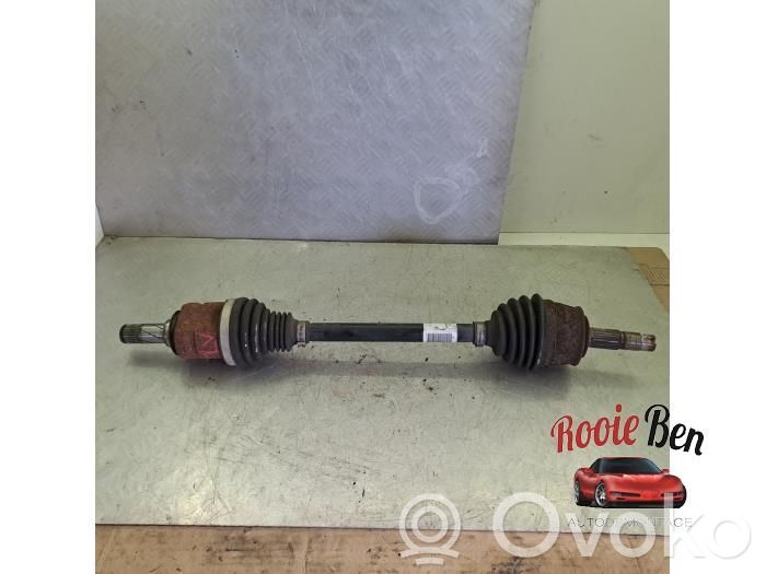 Opel Corsa E Priekinis pusašis 