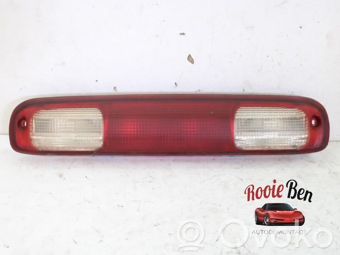 Chevrolet Silverado Third/center stoplight 