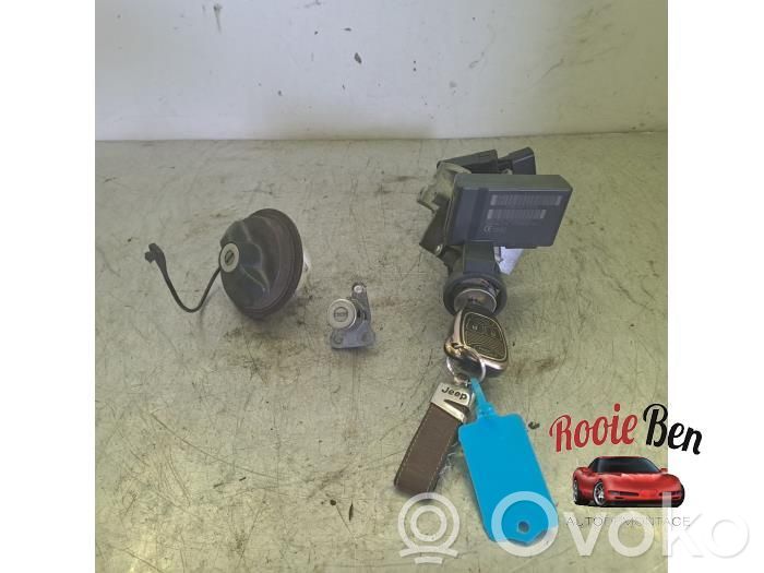 Schlossset   04685719AD,05026222AH