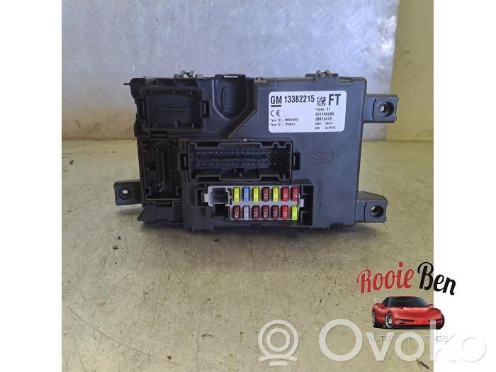 Opel Corsa D Skrzynka bezpieczników / Komplet 