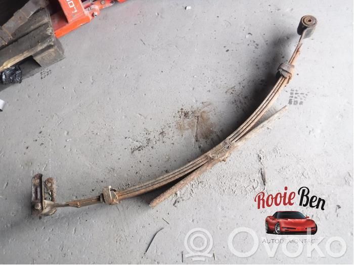 Rear leaf spring