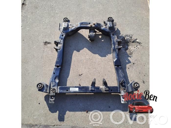 Opel Astra J Rama pomocnicza przednia 