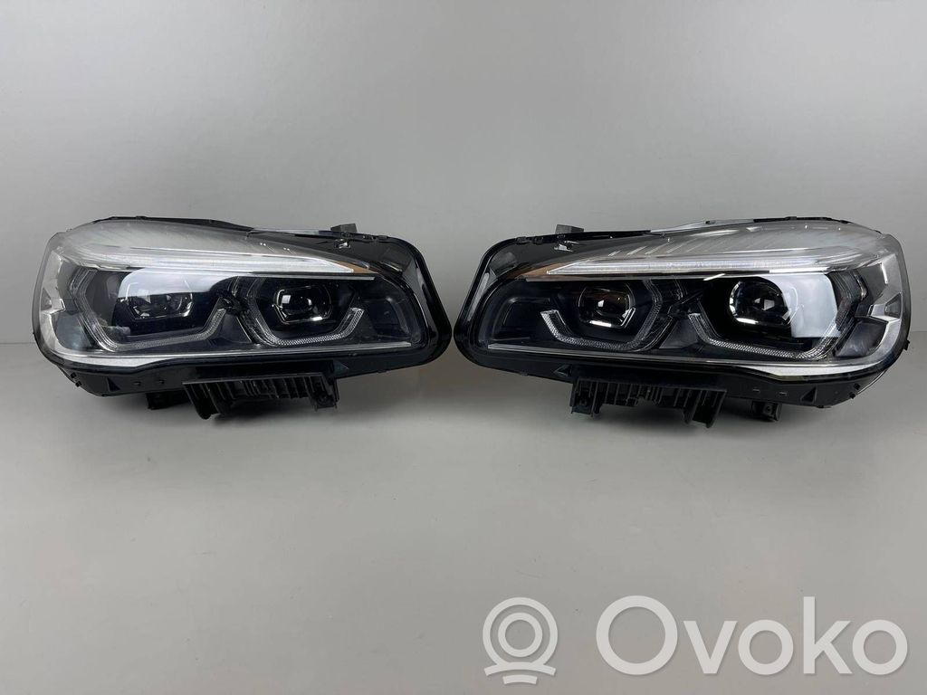 BMW 2 F46 Scheinwerfer 