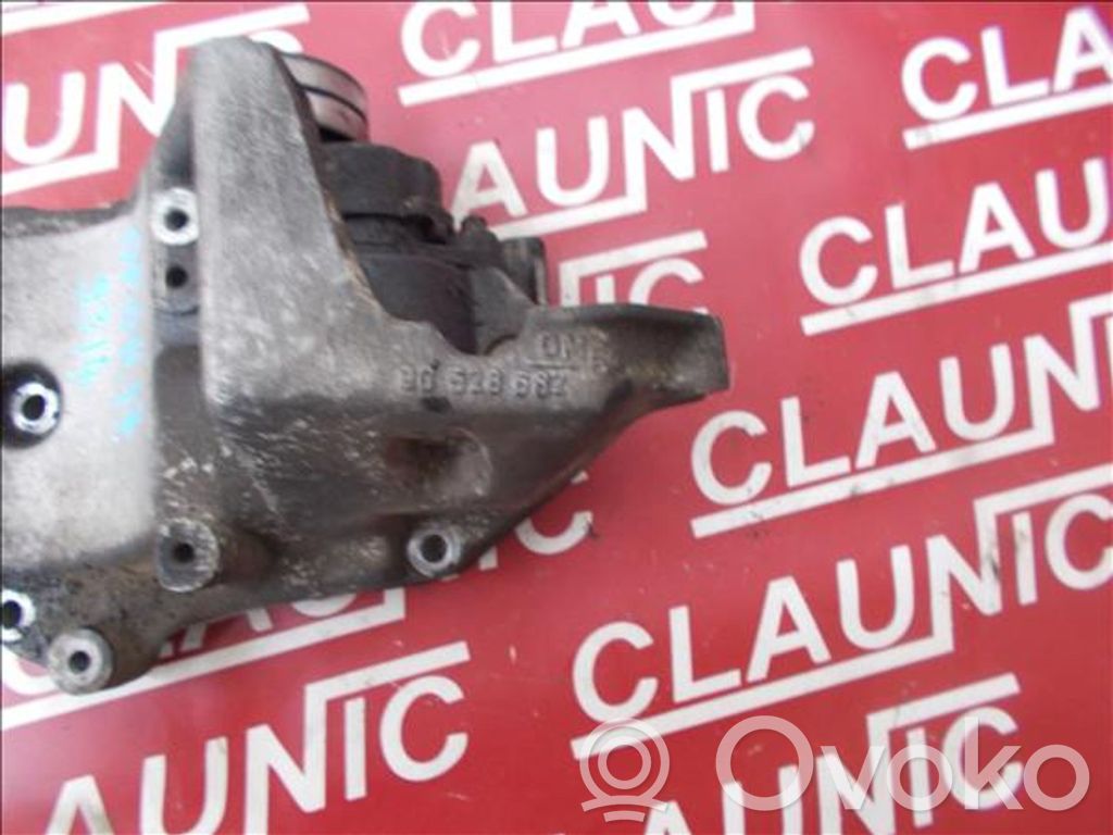 Opel Vectra B Generator/alternator bracket 