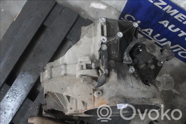 Ford Mondeo MK IV Caja de cambios manual de 5 velocidades 