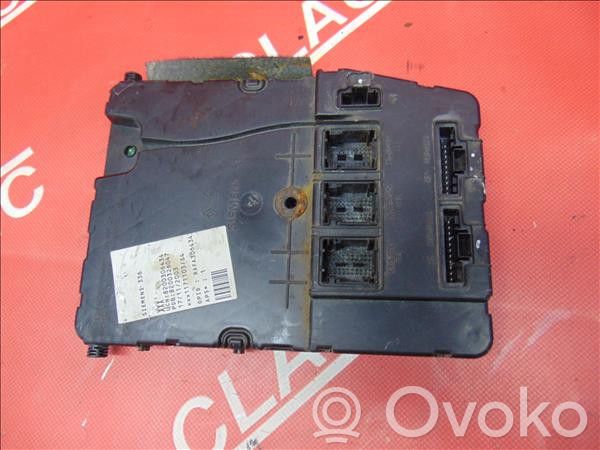 Renault Megane II Module confort 