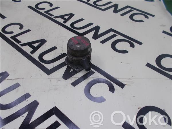 Renault Clio III Pompă vacuum 