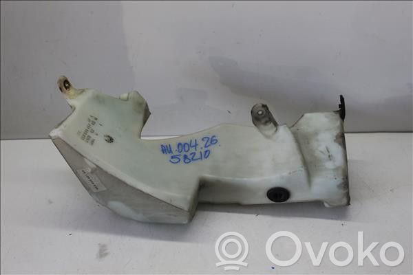 Audi A4 S4 B6 8E 8H Tuulilasinpesimen nestesäiliö
