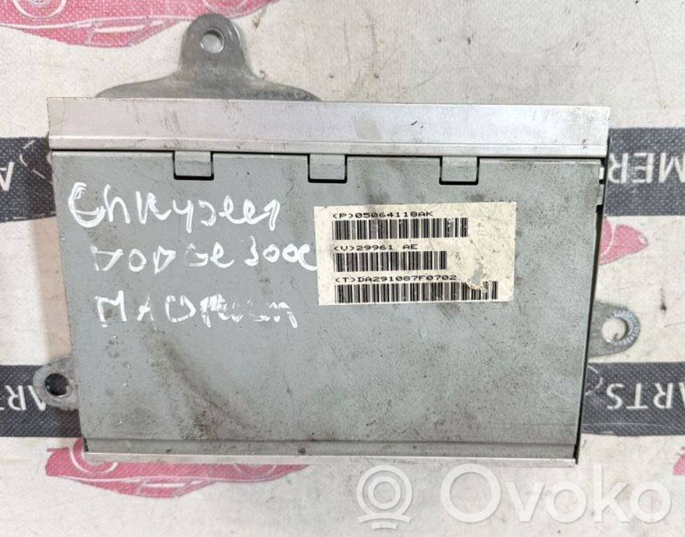 Jeep Grand Cherokee (WK) Garso stiprintuvas 