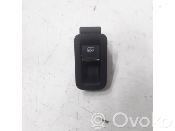 Volkswagen Golf VII Electric window control switch 