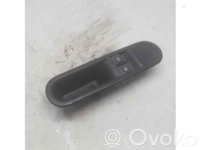 Renault Twingo III Przyciski szyb 
