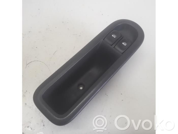 Renault Clio III Electric window control switch 