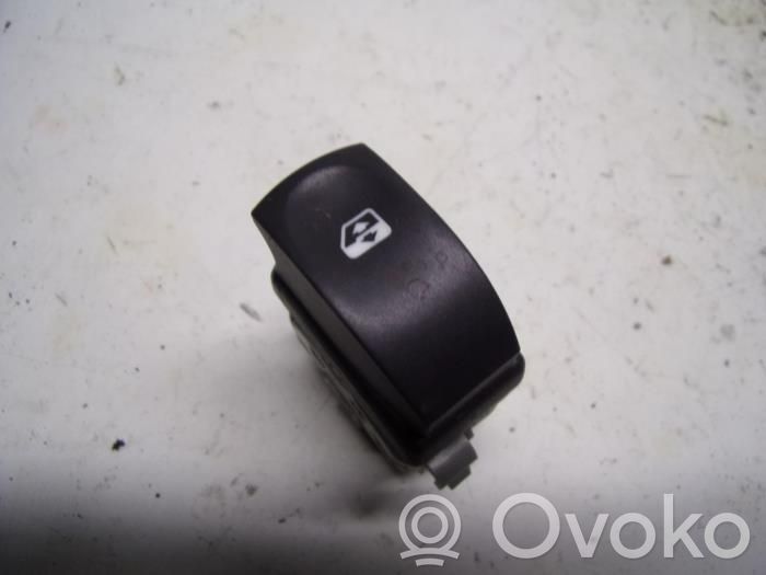 Renault Twingo II Electric window control switch 