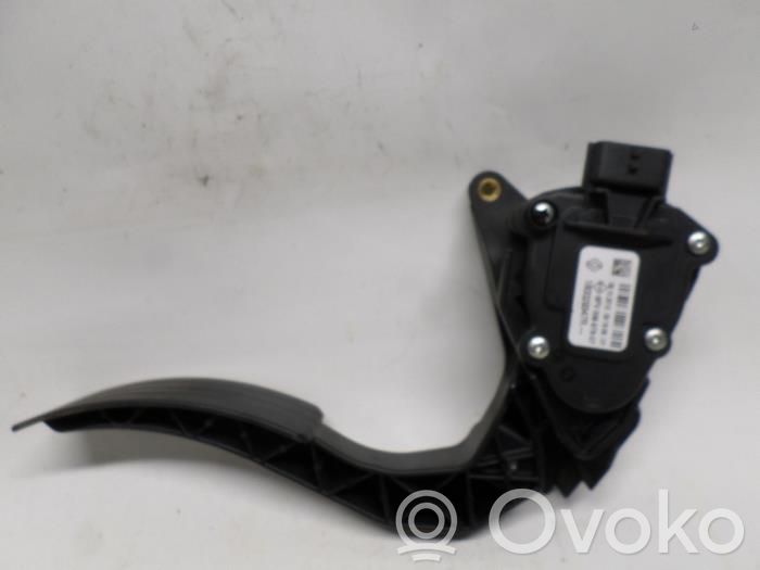 Renault Clio IV Pedał gazu / przyspieszenia 