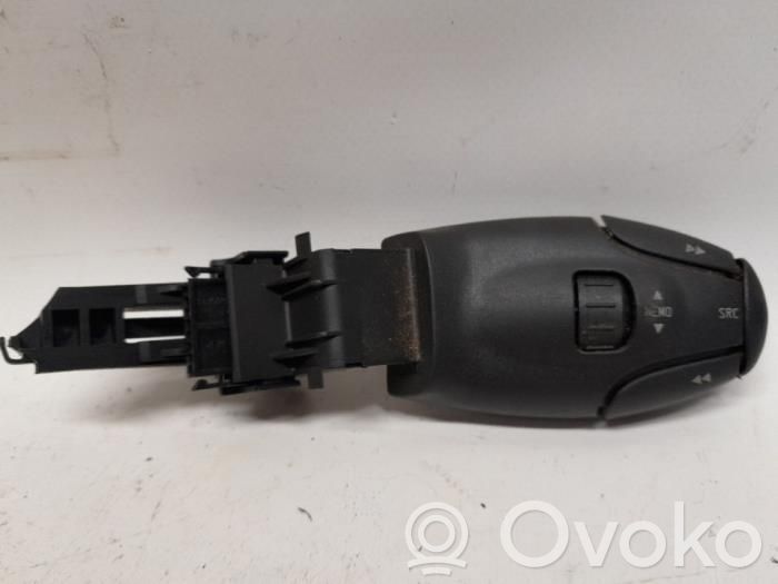 Peugeot 307 Przełącznik / Przycisk kierownicy 