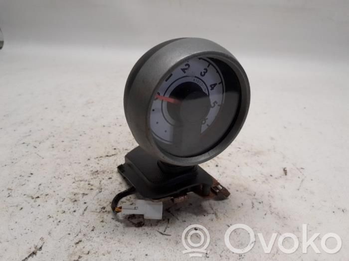 Peugeot 107 Tachometer 