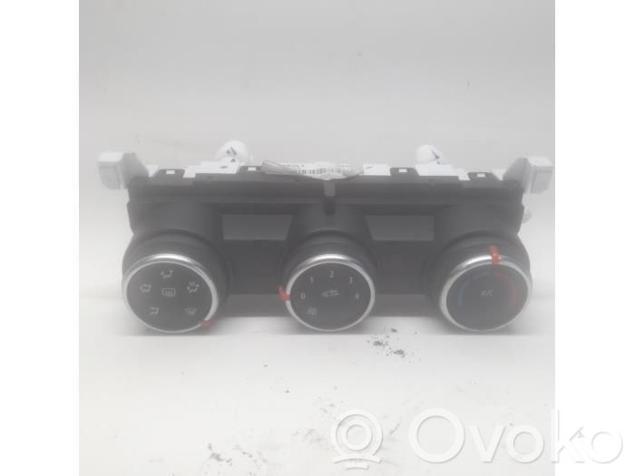 Renault Clio IV Panel klimatyzacji 