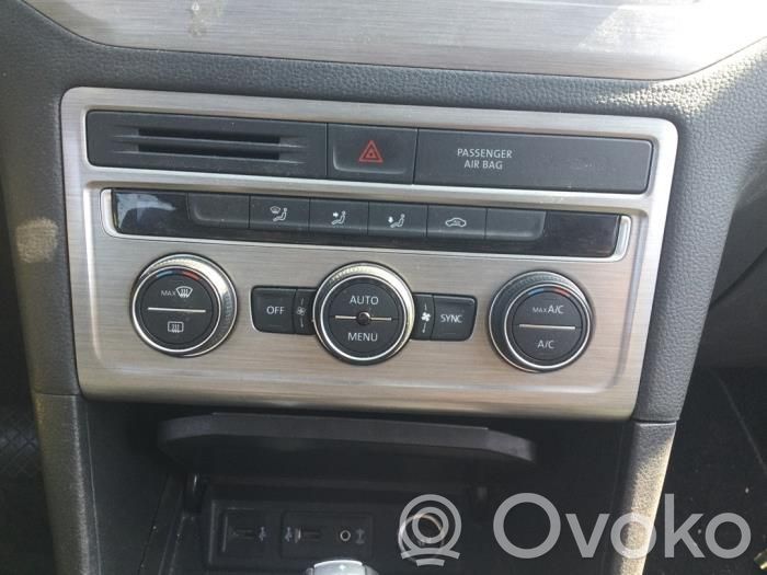 Volkswagen Golf Sportsvan Climate control unit 
