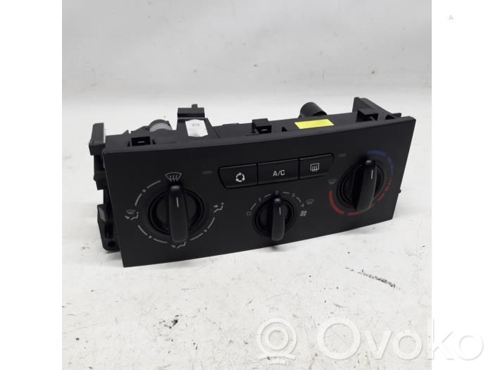 Peugeot 207 Climate control unit 