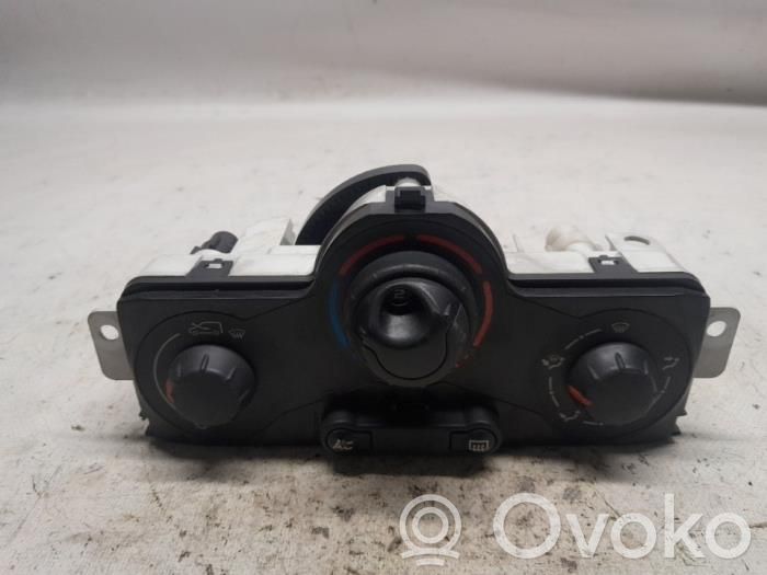 Renault Kangoo I Climate control unit 