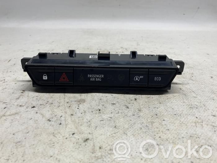 Dacia Sandero III Hazard light switch 