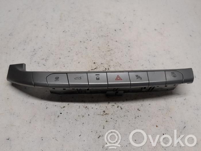 Fiat Tipo Hazard light switch 