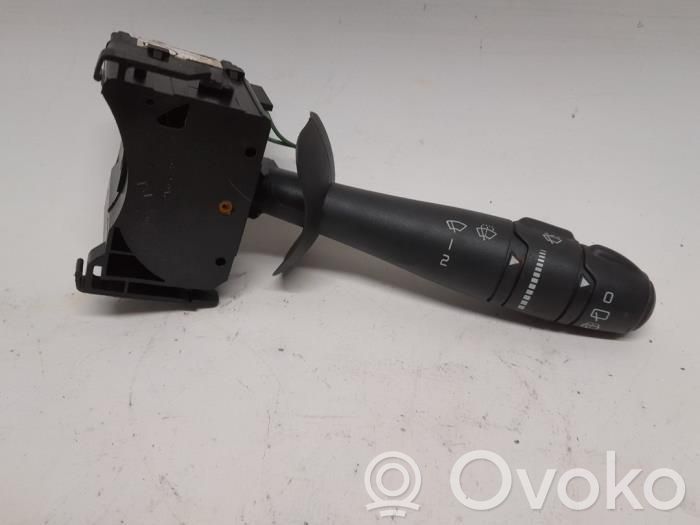 Renault Twingo II Wiper switch 